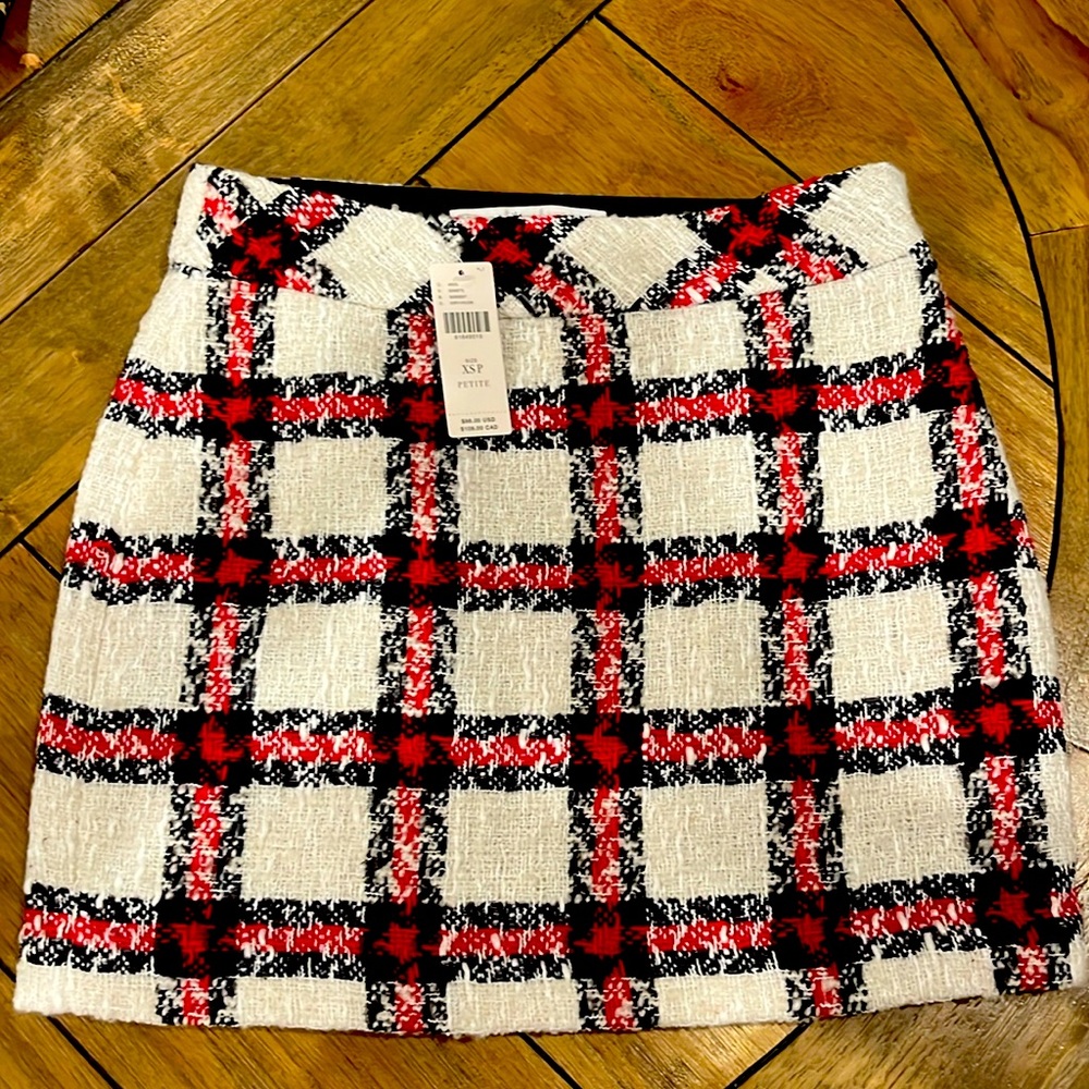 NWT anthropologie tweed red, navy and cream miniskirt. Size XSP